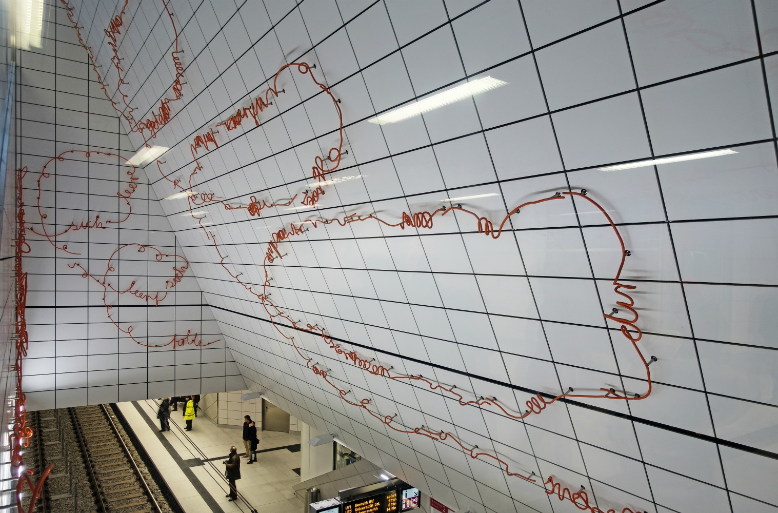 U-Bahn Wehrhahlinie, Haltestelle Kichplatz 2016 (Schrift-Installation: Enne Haehnle 2016)